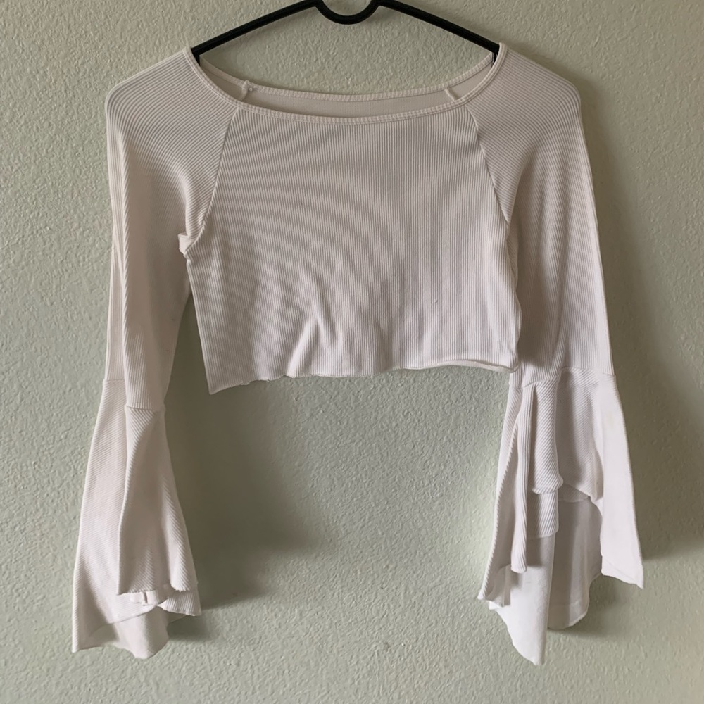Belled sleeve cropped long sleeve mermaid flowing arms